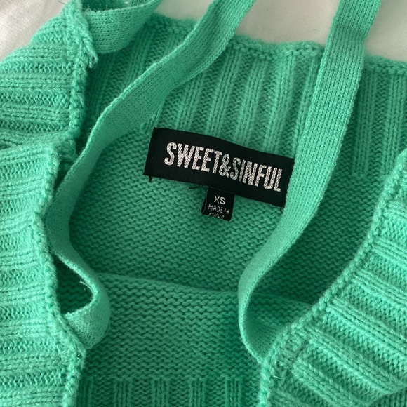 NWOT SWEET AND SINFUL GREEN CHERRY SET CROP TOP/SWEATER XS - Picture 3 of 6